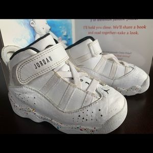 Toddler boys Jordan shoes